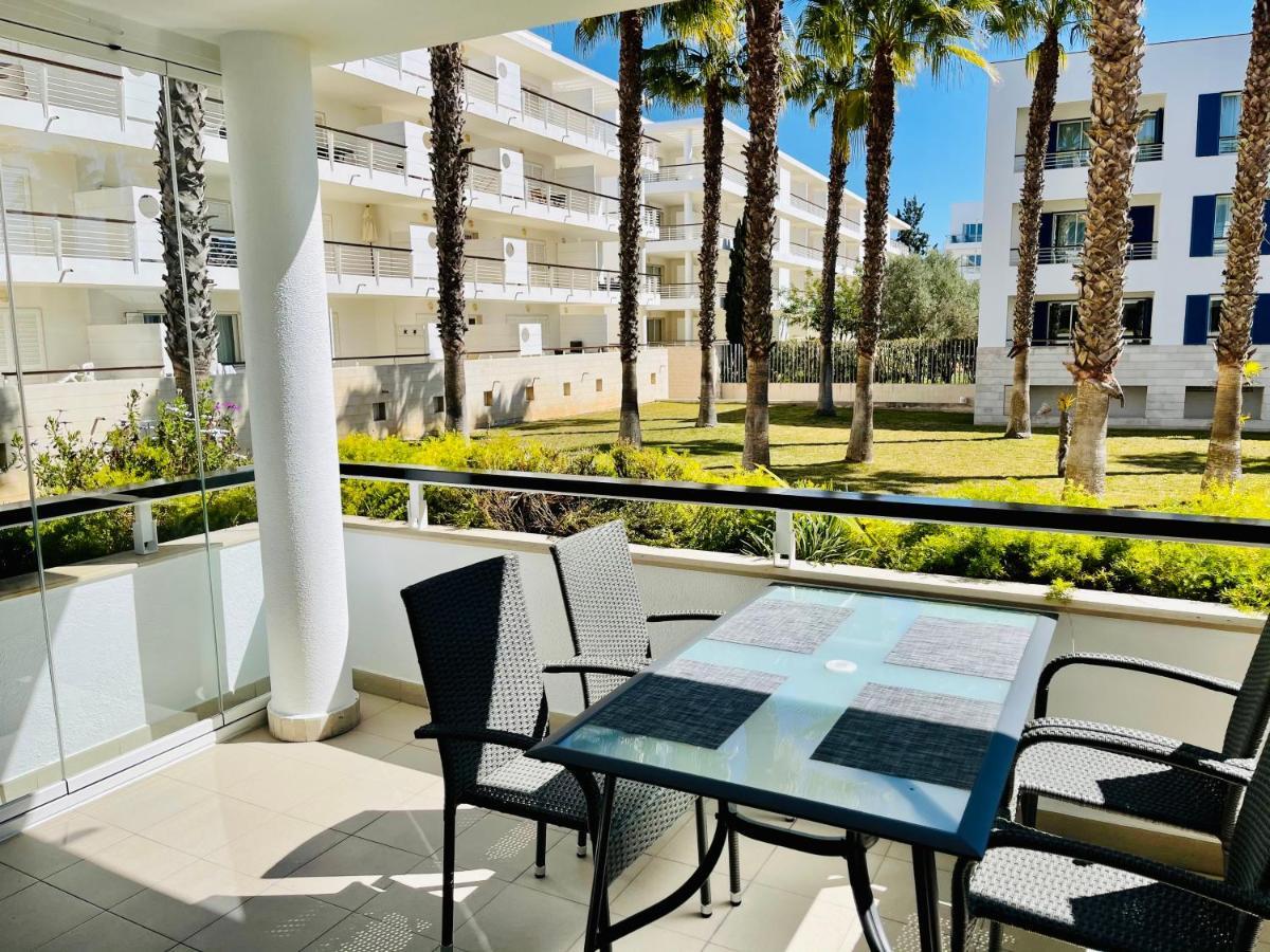 Angies Marina Apartment, Includes 2 Free Passes For The Marina Pool Lagos Exterior photo